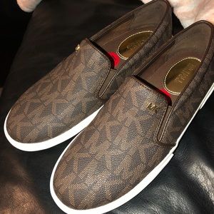 Michael kors slip on NEW!